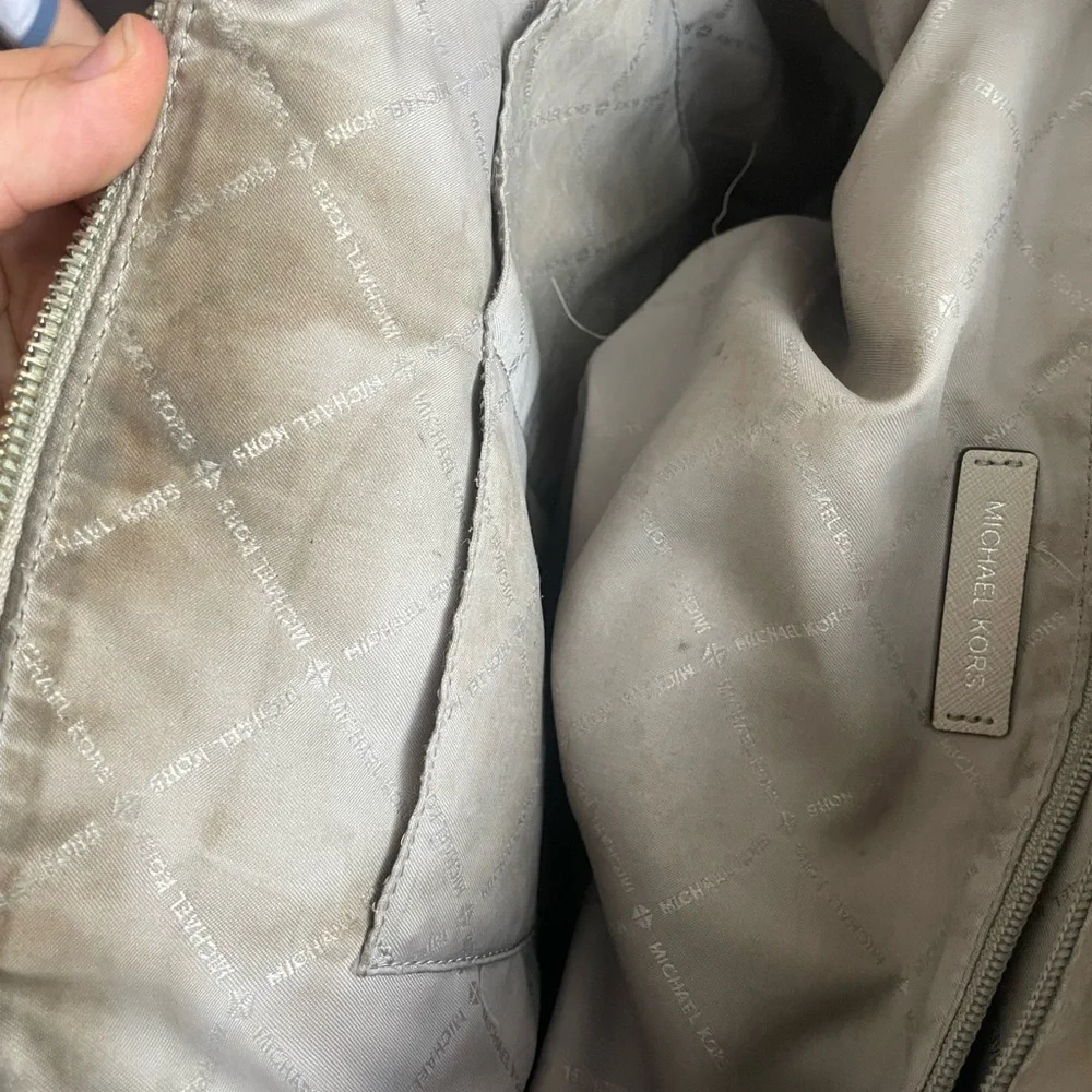 MICHAEL KORS Taupe Jet Set Saffiano Leather Tote Shoulder Bag Voyager